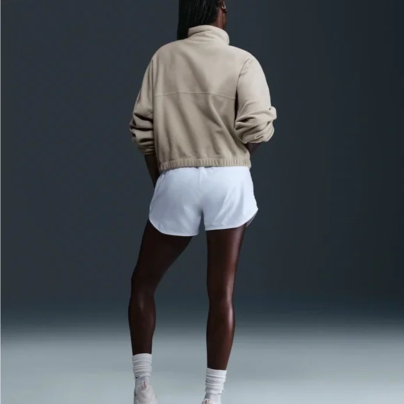 NWT Nike One
Women's Therma-FIT Oversized 1/2-Zip Fleece Top Light Orewood Brown - Picture 5 of 9